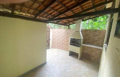 Imagem: A casa possui 3 Dormitórios, 3 Banheiros, 115m² de Área e