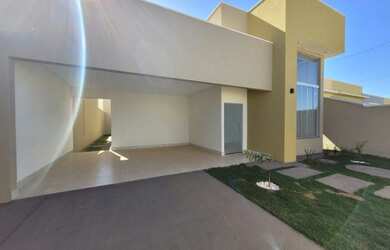 Imagem: A casa possui 3 Dormitórios, 3 Banheiros, 153m² de Área e