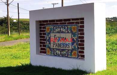 Imagem: O terreno possui 600m² de Área e está localizado em Distrito