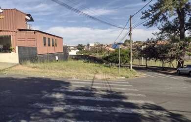 Imagem: O terreno possui 310m² de Área e está localizado em Centro