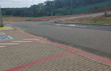 Imagem: O terreno possui 250m² de Área e está localizado em Compensa