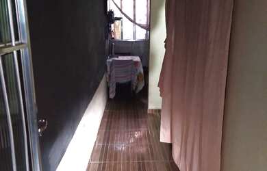 Imagem 2: Casa a venda. 1 Vaga na garageme1 Dormitório