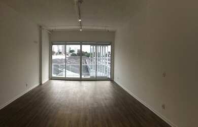 Imagem: O depósito possui 1 Vaga na garagem, 39m² de Área e está