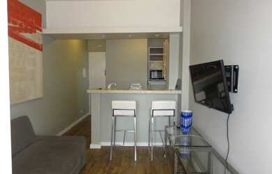 Imagem: O apartamento possui 1 Dormitório, 1 Banheiro, 32m² de Área