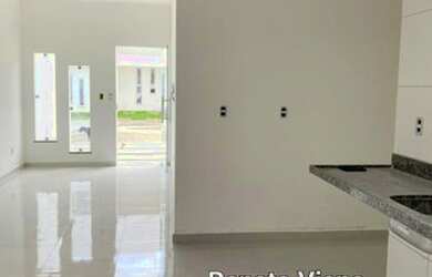 Imagem: A casa em condomínio possui 3 Dormitórios, 1 Banheiro, 2 Vagas