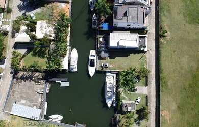 Imagem 3: Terreno à venda, 656 m² por R$ 2.490.000 - Barra - Balneário Camboriú/SC