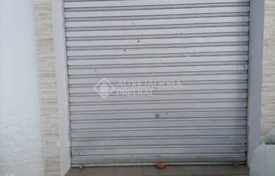 Imagem: O depósito possui 30m² de Área e está localizado em Glória