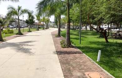 Imagem 10: Casa de condomínio para venda possui 317 metros quadrados com 4 quartos