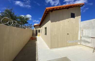 Imagem: A casa possui 3 Dormitórios, 1 Banheiro, 176m² de Área e