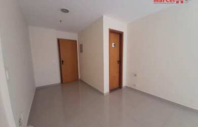 Imagem: O depósito possui 1 Vaga na garagem, 30m² de Área e está