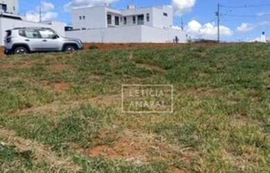 Imagem: O terreno possui 383m² de Área e está localizado em Setvillage