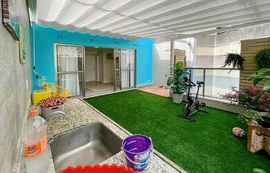 Imagem 2: Cobertura com vista sobre o Morro Dois Irmãos à venda no Leblon