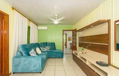 Imagem: A casa possui 3 Dormitórios, 3 Banheiros, 3 Vagas na garagem