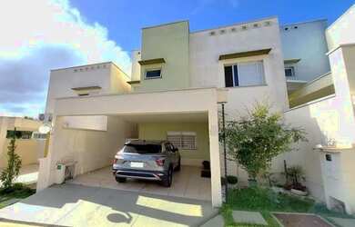 Imagem: A casa em condomínio possui 4 Dormitórios, 2 Banheiros, 2