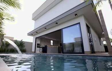 Imagem: A casa em condomínio possui 4 Dormitórios, 5 Banheiros, 4