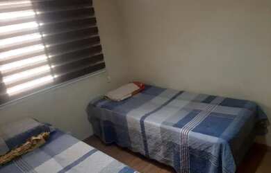 Imagem: O apartamento possui 2 Dormitórios, 1 Banheiro, 1 Vaga na garagem