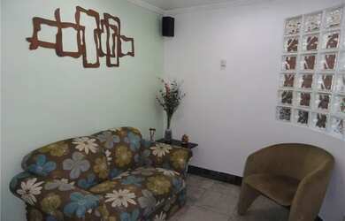 Imagem: O depósito possui 1 Vaga na garagem e 33m² de Área e está