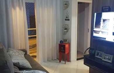 Imagem: O apartamento possui 2 Dormitórios, 1 Banheiro, 1 Vaga na garagem