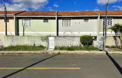 Imagem: A casa possui 3 Dormitórios, 2 Banheiros, 100m² de Área e