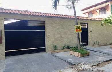 Imagem: A casa possui 3 Dormitórios, 1 Banheiro, 5 Vagas na garagem