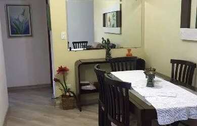 Imagem: O apartamento possui 3 Dormitórios, 1 Banheiro, 2 Vagas na