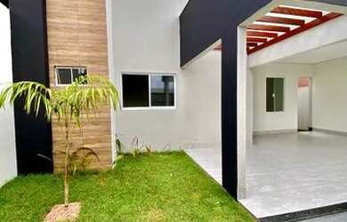 Imagem: A casa possui 3 Dormitórios, 2 Banheiros, 2 Vagas na garagem