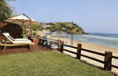 Imagem: A casa em condomínio para alugar possui 4 Dormitórios, 4 Banheiros