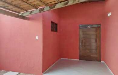 Imagem: A casa possui 3 Dormitórios, 2 Banheiros, 1 Vaga na garagem