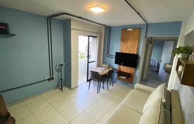 Imagem: O apartamento possui 1 Dormitório, 1 Banheiro, 1 Vaga na garagem