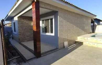 Imagem: A casa possui 2 Dormitórios, 1 Banheiro, 1 Vaga na garagem