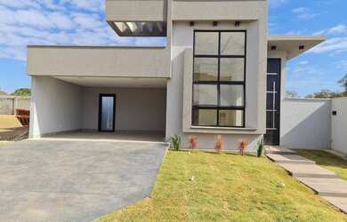 Imagem: A casa em condomínio possui 3 Dormitórios, 4 Banheiros, 4