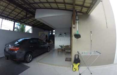 Imagem: A casa possui 3 Dormitórios, 2 Banheiros e 128m² de Área