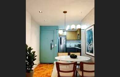 Imagem 3: Apartamento para venda possui 70 metros quadrados com 2 quartos em Lagoa - Rio de Janeiro