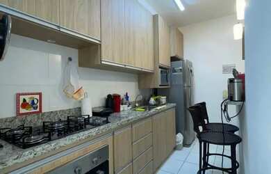 Imagem: O apartamento possui 2 Dormitórios, 2 Banheiros, 1 Vaga na