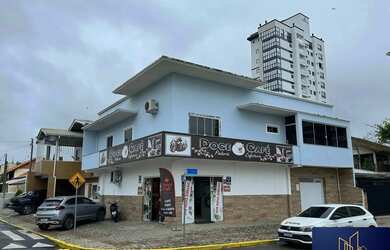 Imagem: O depósito possui 4 Vagas na garagem, 350m² de Área, Imóvel