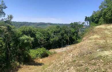 Imagem: O terreno possui 3.340m² de Área e está localizado em Linha