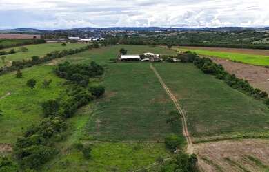 Imagem: A chácara possui 500m² de Área e está localizado em Pontalina