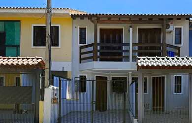 Imagem: A casa possui 2 Dormitórios, 1 Banheiro, 1 Vaga na garagem