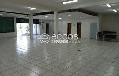 Imagem: O depósito possui 225m² de Área e está localizado em Nossa