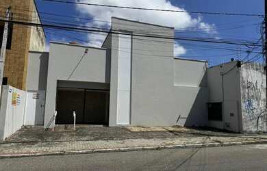 Imagem: O depósito possui 7m² de Área e está localizado em Dionisio