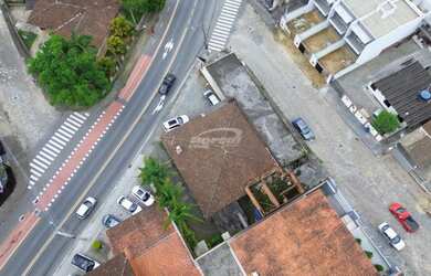 Imagem 8: Imóvel comercial disponível para venda, com 296 m² de área construída...