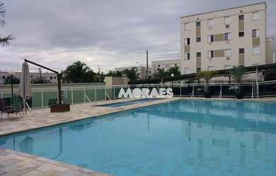 Imagem: O apartamento possui 2 Dormitórios, 1 Banheiro, 1 Vaga na garagem