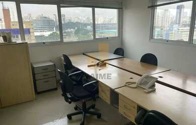 Imagem: O depósito possui 33m² de Área e está localizado em Barra