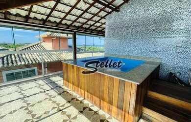 Imagem: A casa possui 3 Dormitórios, 2 Banheiros, 1 Vaga na garagem