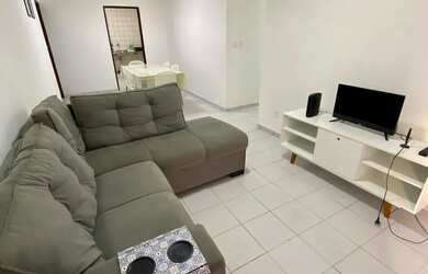 Imagem 2: ATIÚCA vendo APARTAMENTO ENORME à 2 QUADRAS da PRAIA, e ao LADO do CORREDOR...