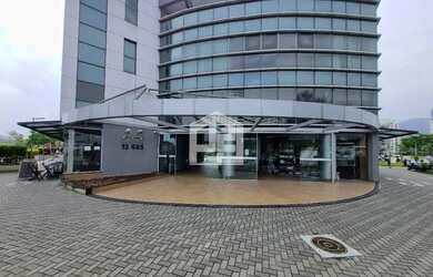 Imagem: O depósito possui 1 Vaga na garagem, 22m² de Área e está