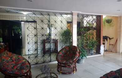 Imagem: A casa possui 3 Dormitórios, 2 Banheiros, Imóvel novo e está