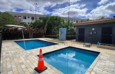 Imagem: O apartamento possui 2 Dormitórios, 1 Banheiro, 1 Vaga na garagem