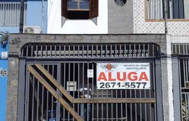 Imagem: A casa possui 3 Dormitórios, 3 Banheiros, 1 Vaga na garagem