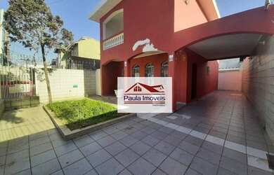 Imagem: A casa possui 3 Dormitórios, 2 Banheiros, 5 Vagas na garagem